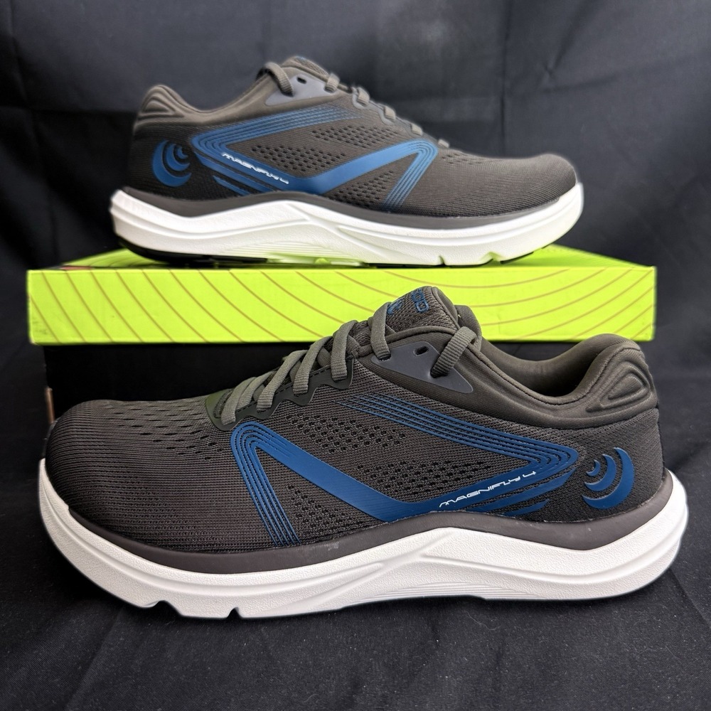 Topo Athletic Magnifly 4 Mens Size 8 Shoes Gray Navy Running Sneakers